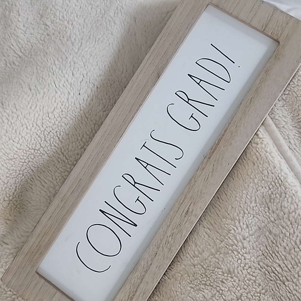 Rae Dunn "Congrats Grad" sign